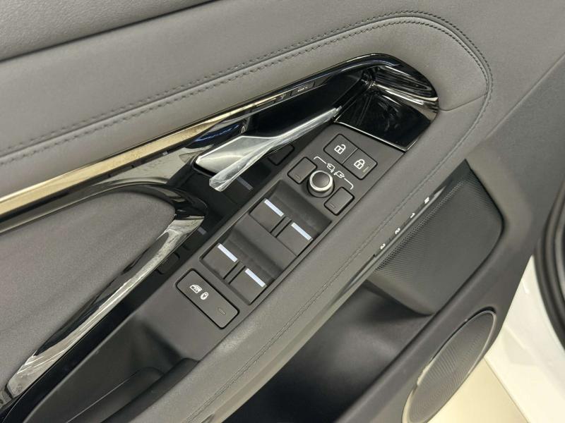 Land Rover Range Rover Evoque II Рестайлинг Бензин 2 л. 249 л.с. автомат полный