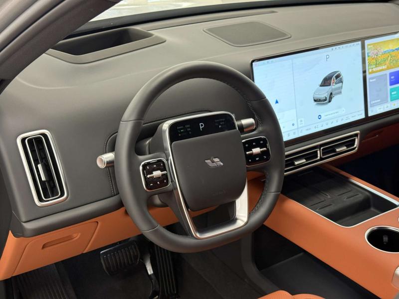LiXiang L9 I Рестайлинг Гибрид 1.5 л. 449 л.с. автомат полный