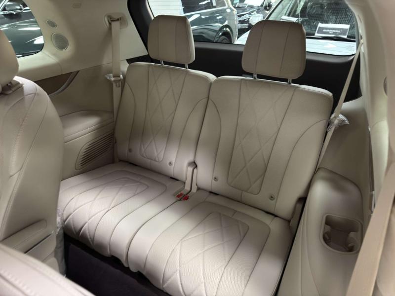 Aito M9  Гибрид 1.5 л. 496 л.с. автомат полный