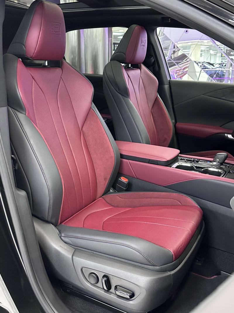 Lexus RX V Бензин 2.4 л. 279 л.с. автомат полный