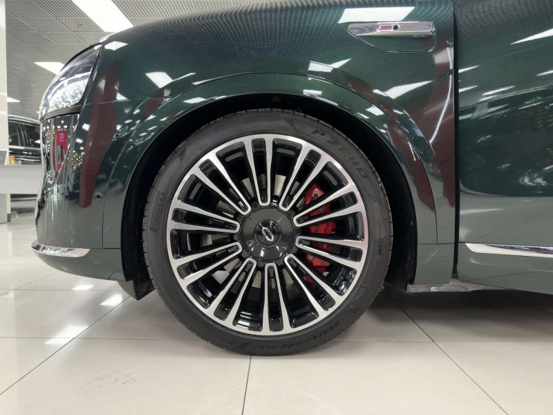 Aito M9  Гибрид 1.5 л. 496 л.с. автомат полный
