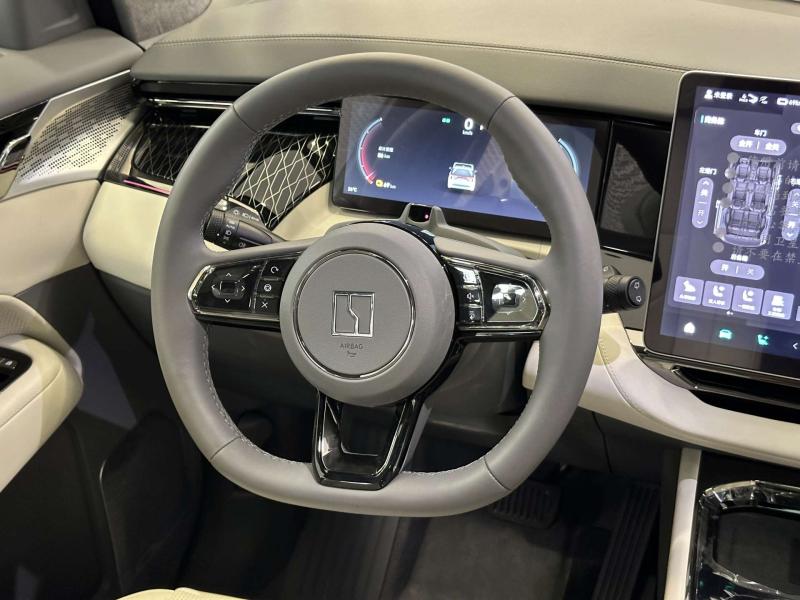 Zeekr 009 I Рестайлинг Электро  789 л.с. автомат полный
