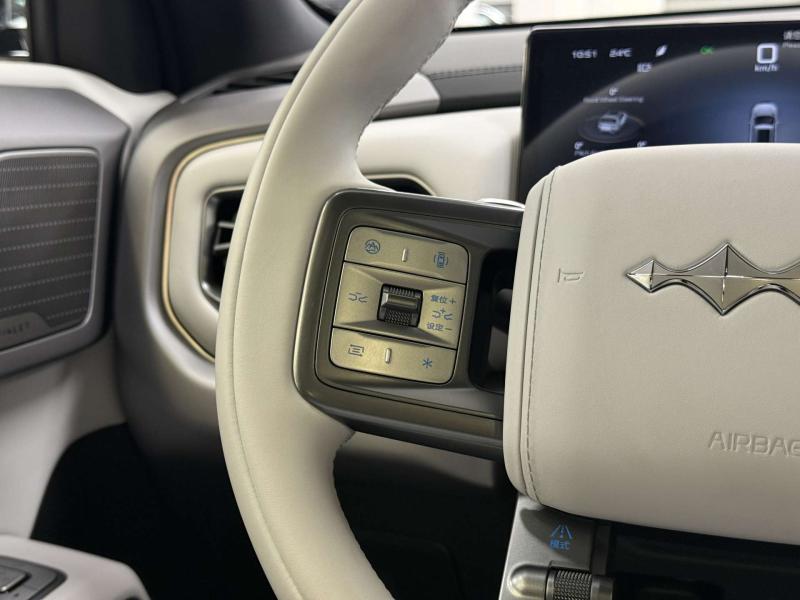 BYD FangChengBao Leopard 3  Электро  408 л.с. автомат полный