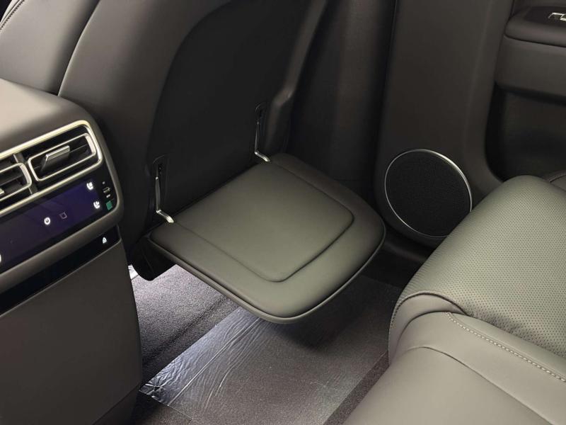 LiXiang L7 I Рестайлинг Гибрид 1.5 л. 449 л.с. автомат полный