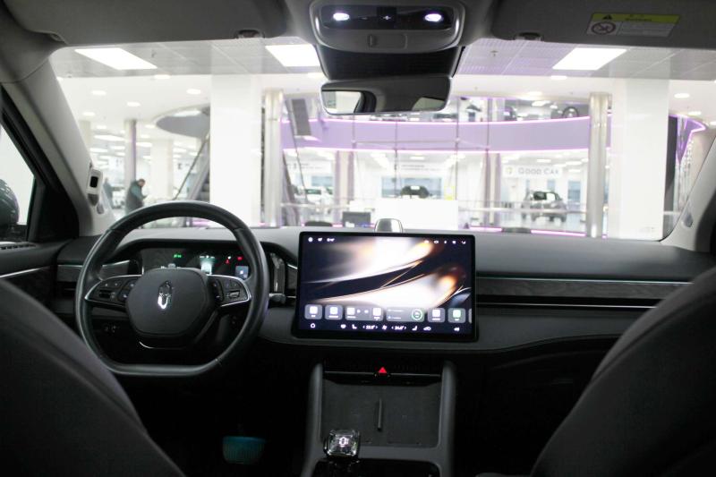 Aito M7 I Гибрид 1.5 л. 272 л.с. автомат задний