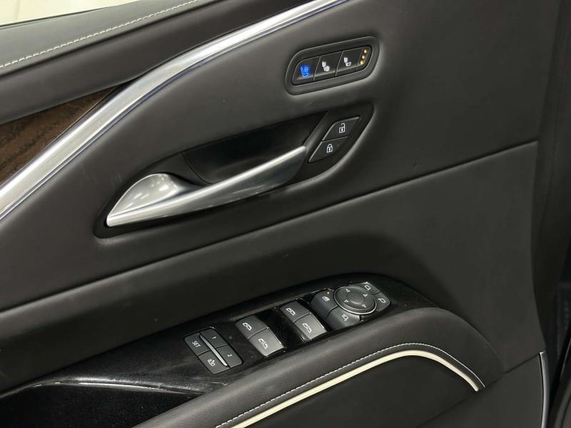 Cadillac Escalade V Рестайлинг Бензин 6.2 л. 420 л.с. автомат полный