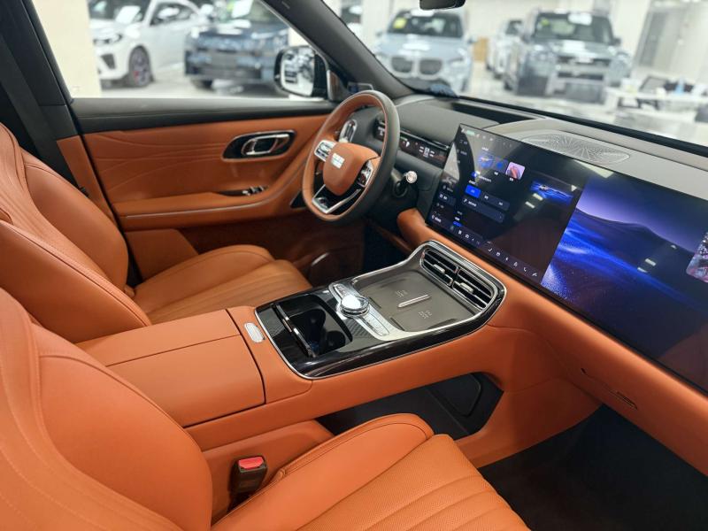 Geely Galaxy M9 1 поколение 1.5 л, 870 л.с., гибрид