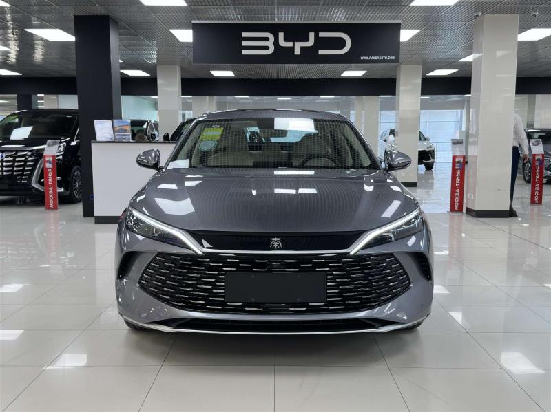 BYD Qin III Гибрид 1.5 л. 163 л.с. автомат передний