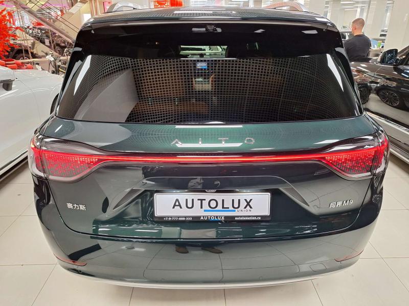 Aito M9  Гибрид 1.5 л. 496 л.с. автомат полный