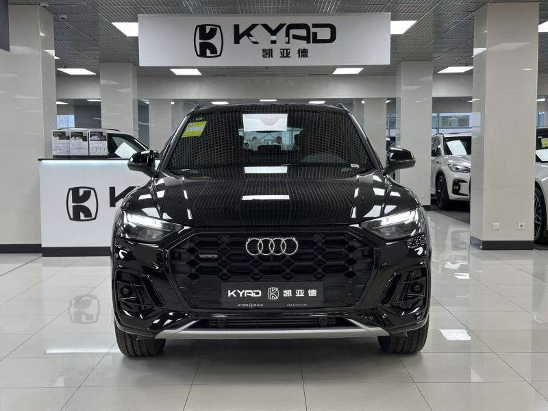 Audi Q5 II (FY) Рестайлинг Бензин 2 л. 190 л.с. робот полный