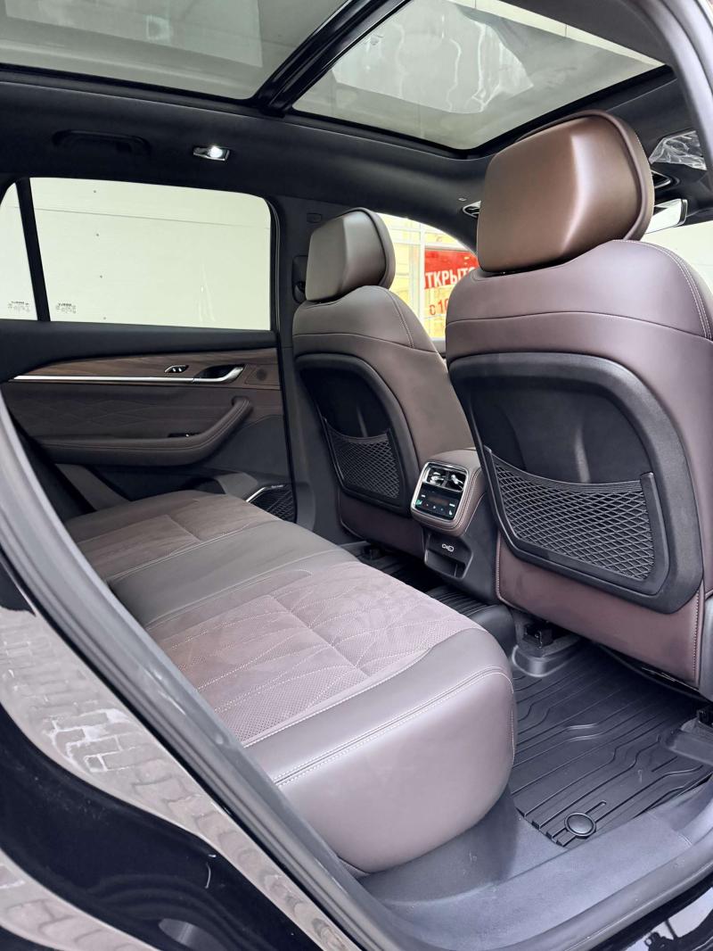 Geely Monjaro  Бензин 2 л. 238 л.с. автомат полный