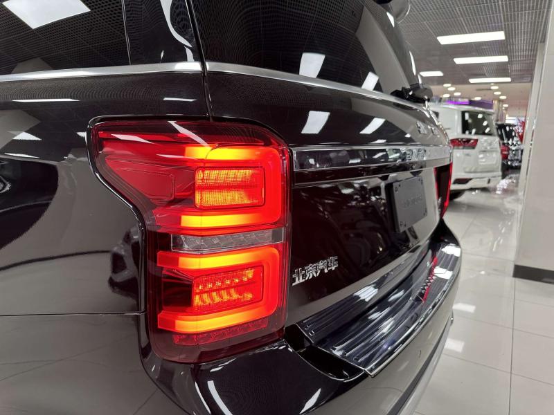 BAIC BJ90  Бензин 3 л. 333 л.с. автомат полный