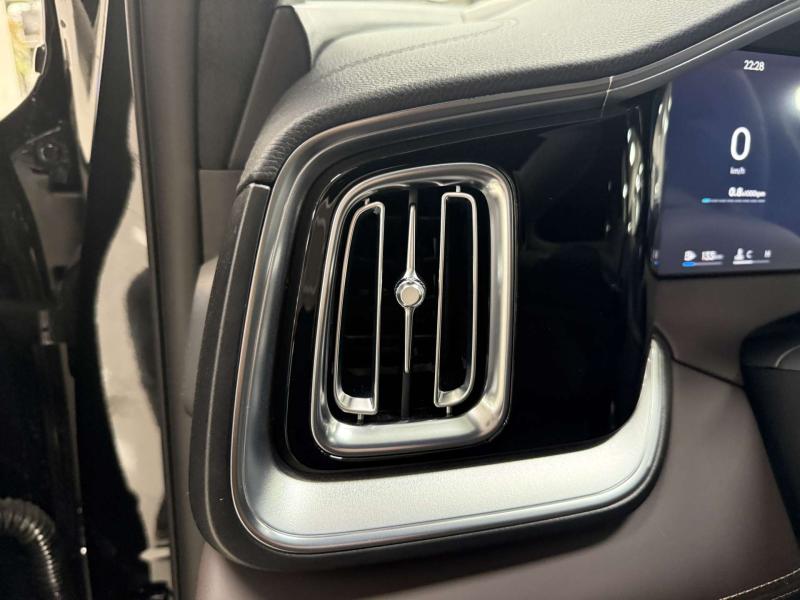 Geely Monjaro 1 поколение [2 рестайлинг] 2.0 AT (265 л.с.)