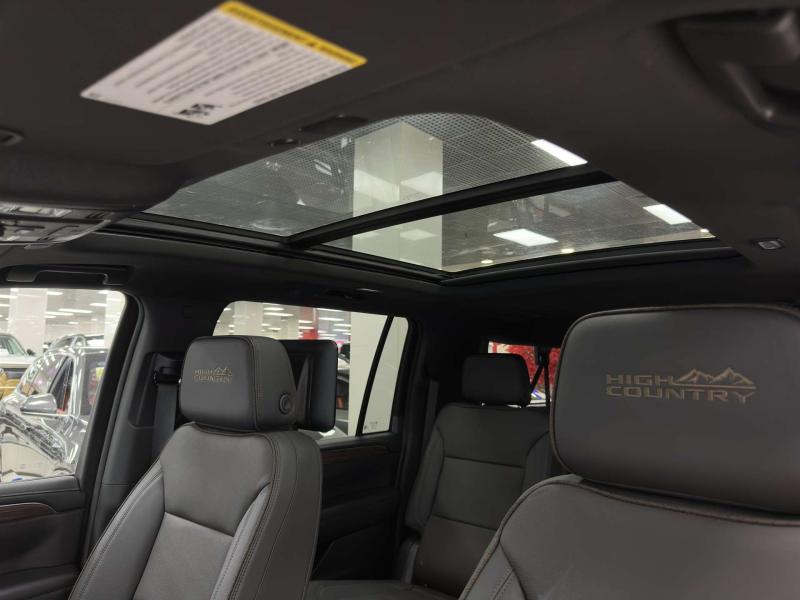 Chevrolet Suburban XIII Рестайлинг Бензин 6.2 л. 426 л.с. автомат полный