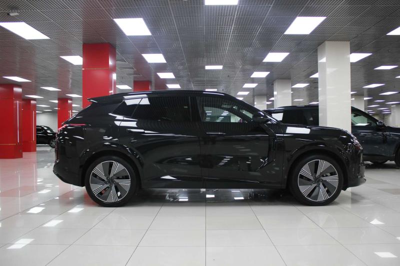 Lynk & Co 08  Гибрид 1.5 л. 593 л.с. автомат полный