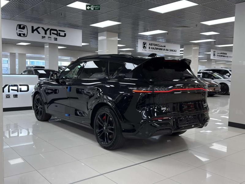 Voyah Free I Рестайлинг Гибрид 1.5 л. 490 л.с. автомат полный