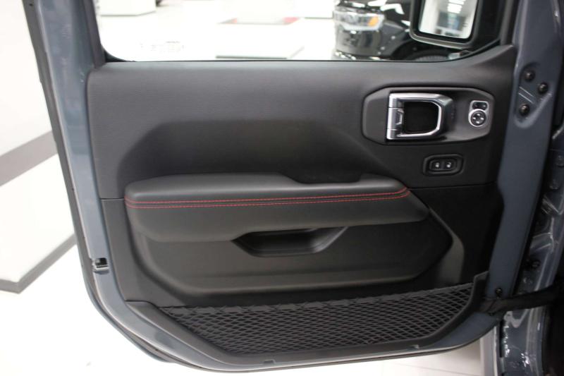 Jeep Wrangler IV (JL) Рестайлинг Бензин 2 л. 272 л.с. автомат полный