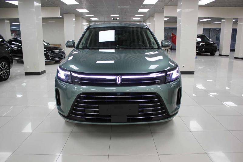Aito M7 I Гибрид 1.5 л. 272 л.с. автомат задний