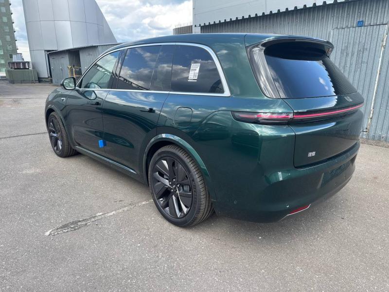 LiXiang L8 I Рестайлинг Гибрид 1.5 л. 449 л.с. автомат полный