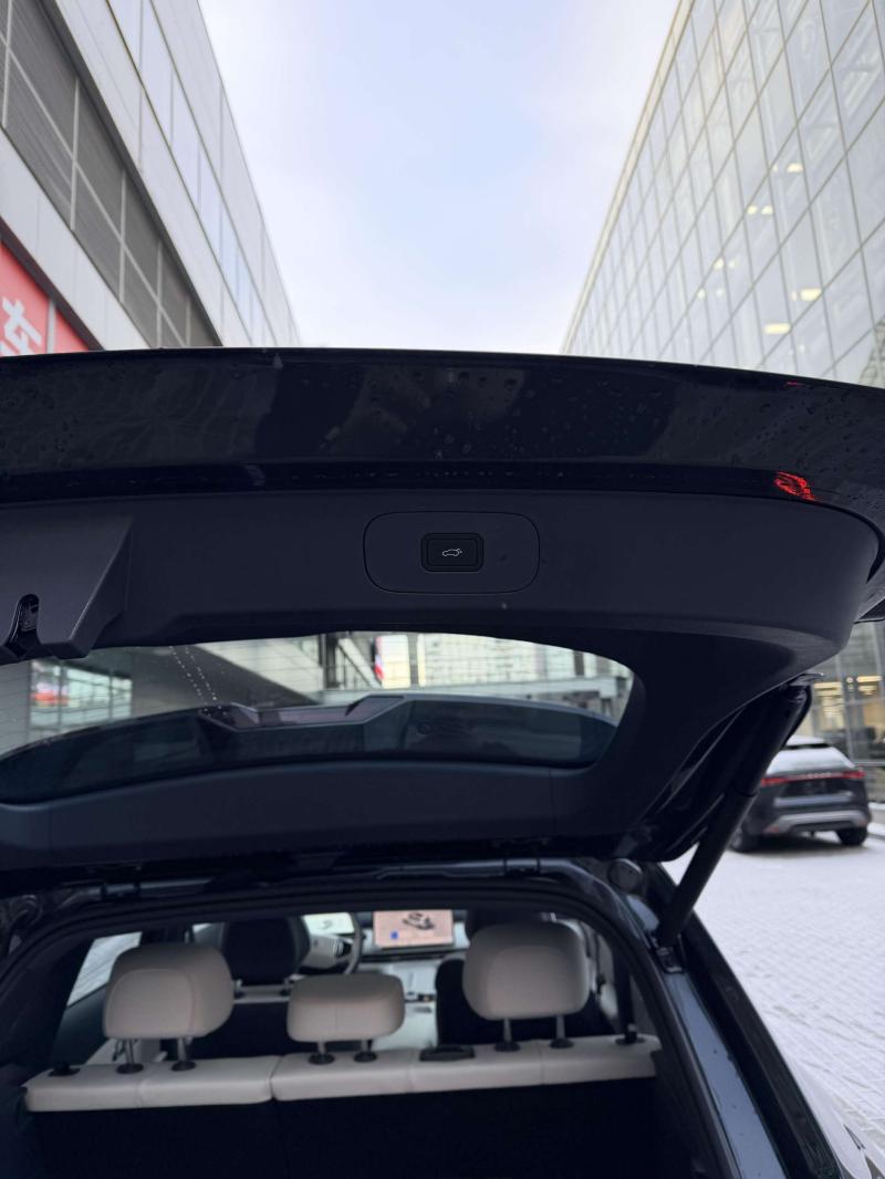 Geely Galaxy Starship 7 1 поколение 1,5 л  218 л.с. гибрид