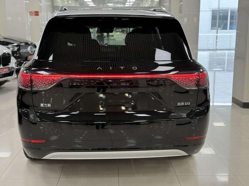 Aito M9  Гибрид 1.5 л. 496 л.с. автомат полный