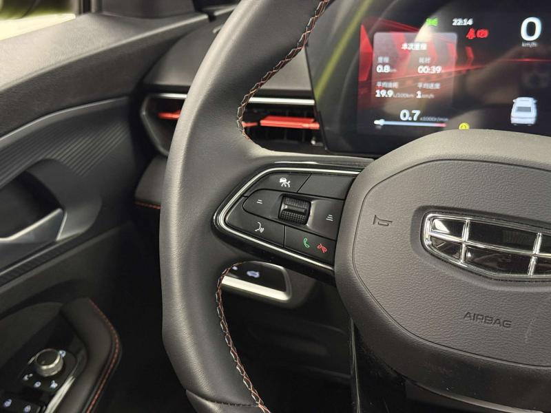 Geely Binyue I Рестайлинг Бензин 1.5 л. 177 л.с. робот передний