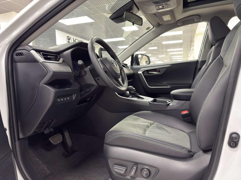 Toyota RAV4 5 поколение (XA50) 2.0 CVT 4WD (171 л.с.)