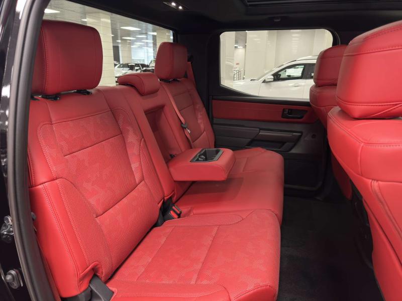 Toyota Tundra III Гибрид 3.4 л. 437 л.с. автомат задний