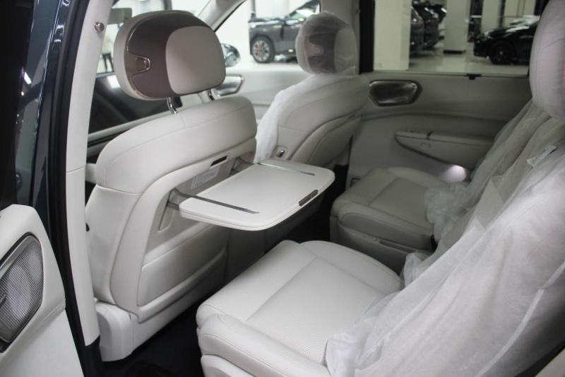 Lynk & Co 900 Поколение 1 2.0h 734 л.с