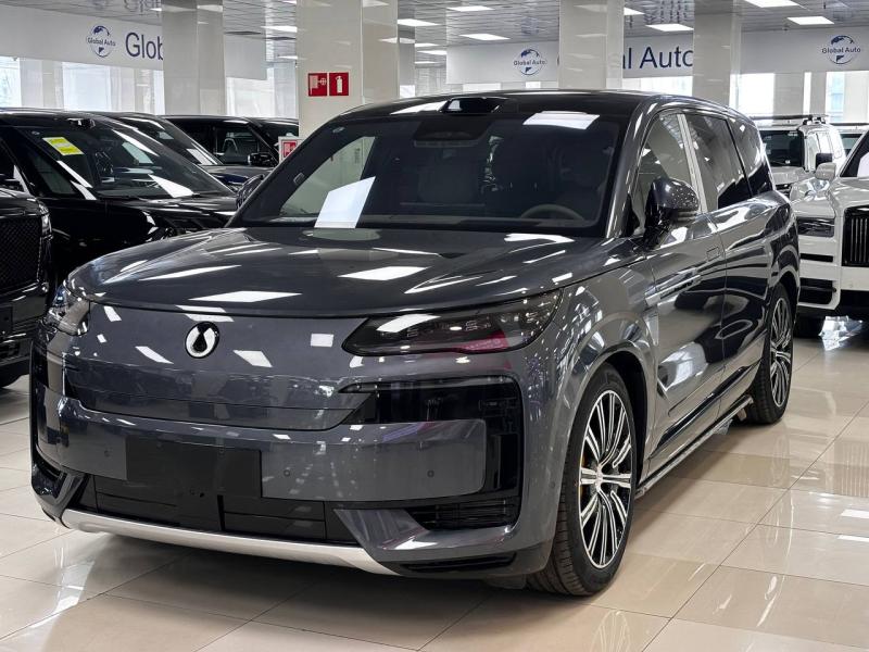 Denza N9 1 поколение 2.0 л. 925 л.с. (680 кВт) 
