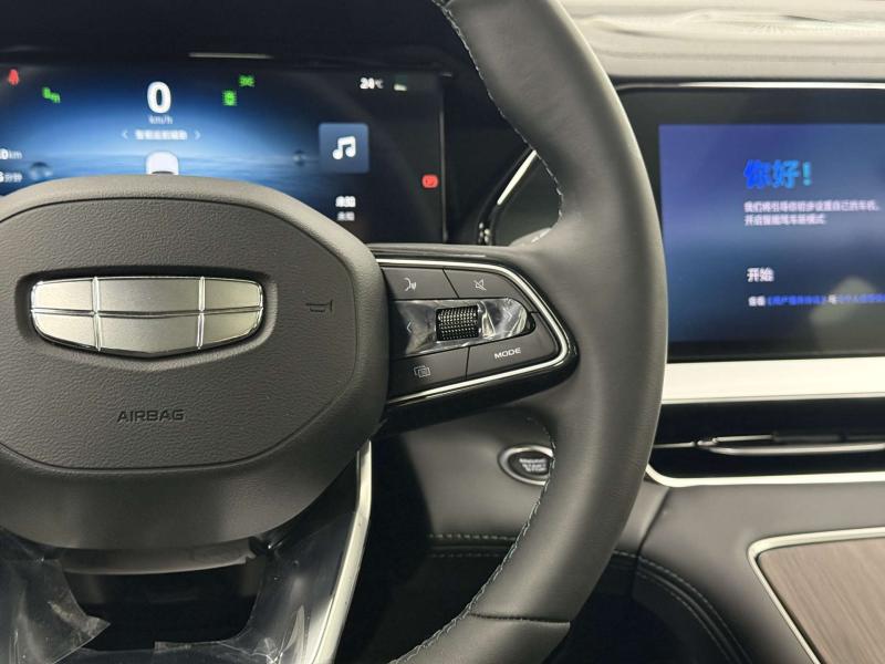 Geely Monjaro  Бензин 2 л. 238 л.с. автомат полный