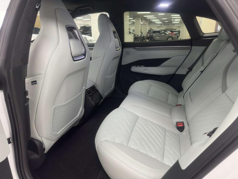 Zeekr 001 I Рестайлинг Электро  789 л.с. автомат полный