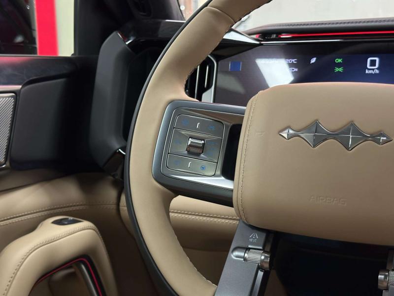 BYD FangChengBao Leopard 8  Гибрид 2 л. 952 л.с. автомат полный