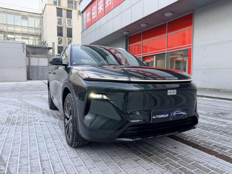 Geely Galaxy Starship 7 1 поколение 1,5 л  218 л.с. гибрид