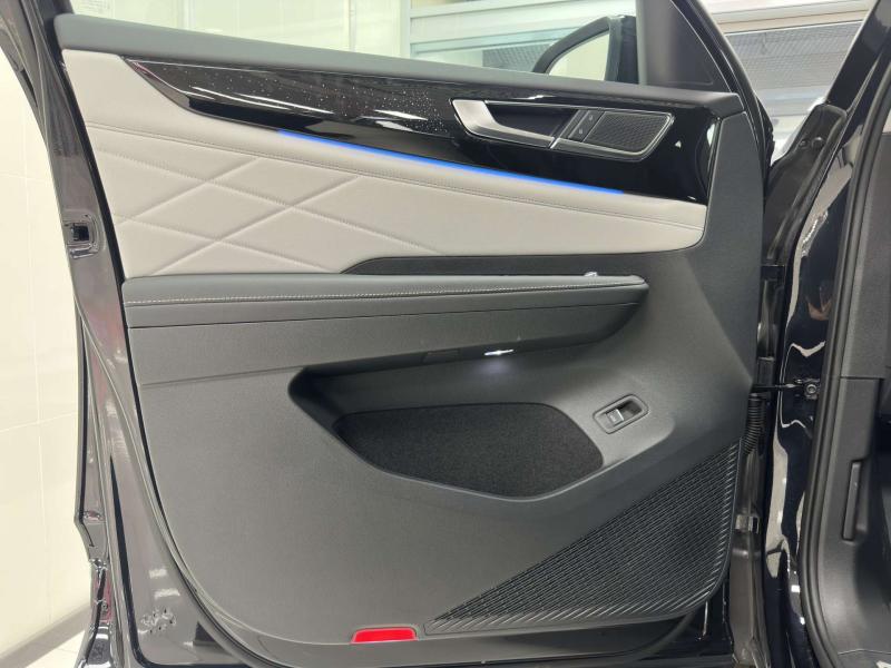 Volkswagen Teramont I Рестайлинг Бензин 2 л. 220 л.с. автомат полный