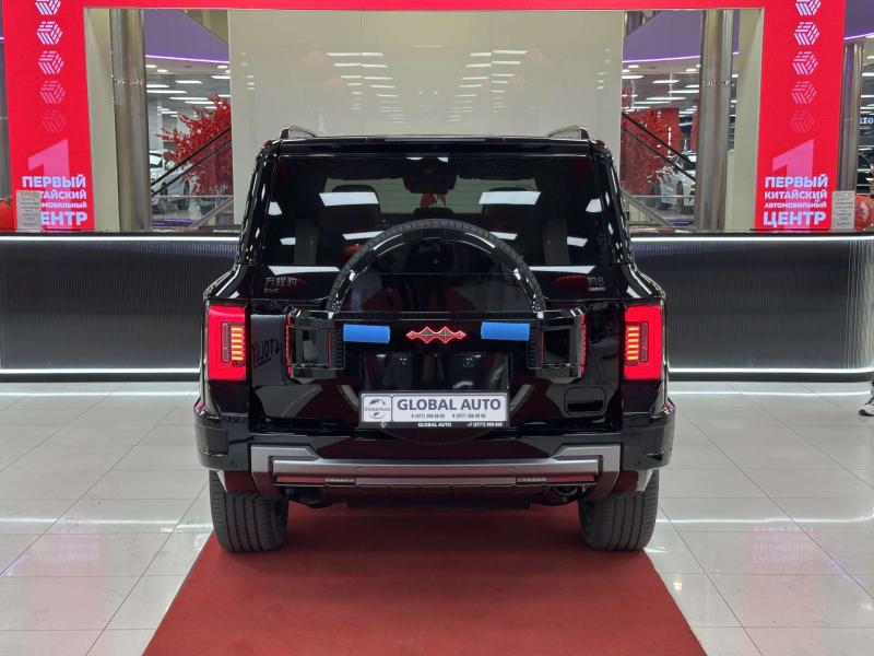 BYD FangChengBao Leopard 8  Гибрид 2 л. 952 л.с. автомат полный