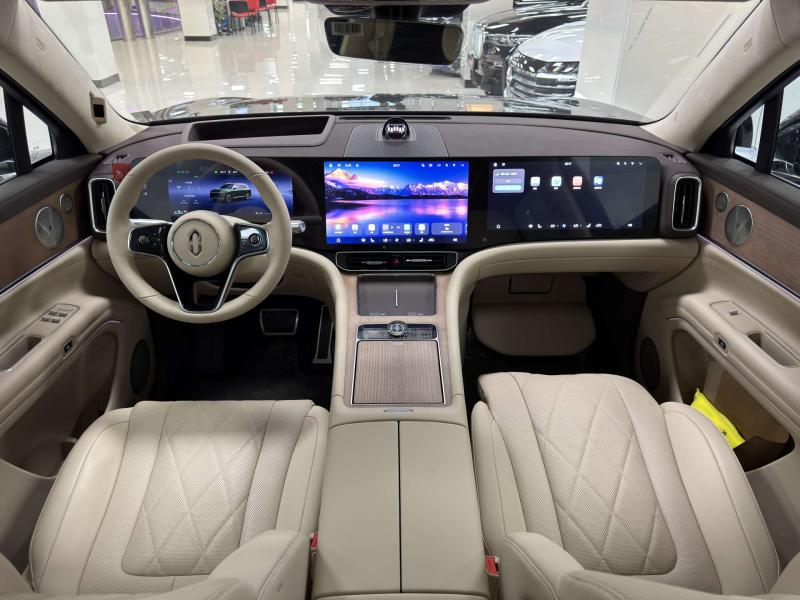 Aito M9  Гибрид 1.5 л. 496 л.с. автомат полный