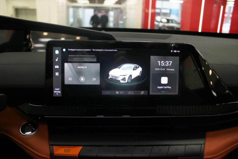 Changan UNI-V  Бензин 1.5 л. 181 л.с. робот передний