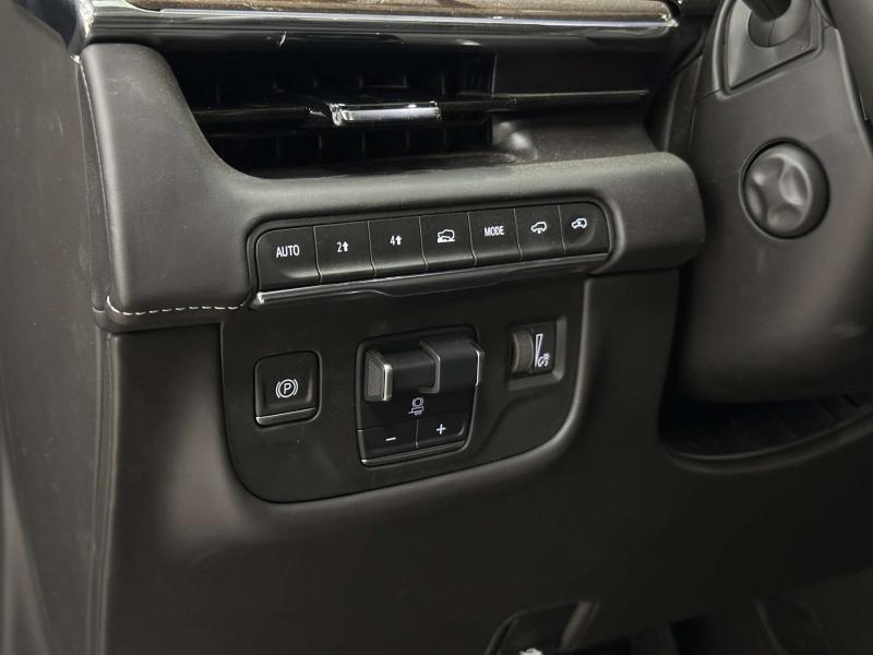 Cadillac Escalade V Рестайлинг Бензин 6.2 л. 420 л.с. автомат полный