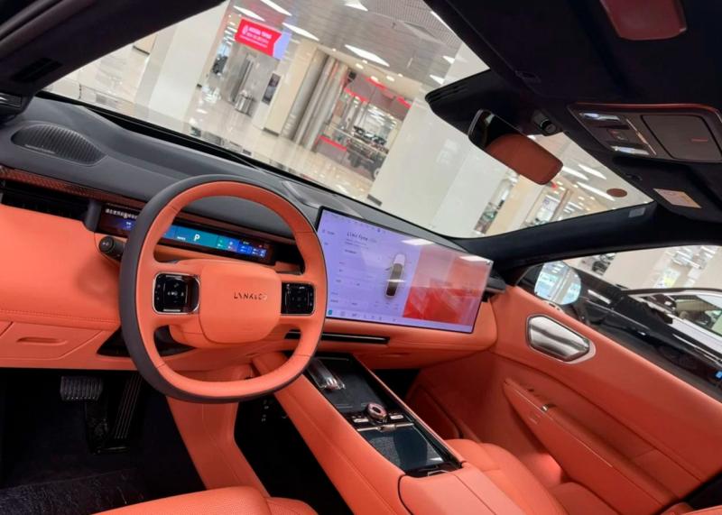 Lynk & Co 900 Поколение 1 2.0h 734 л.с