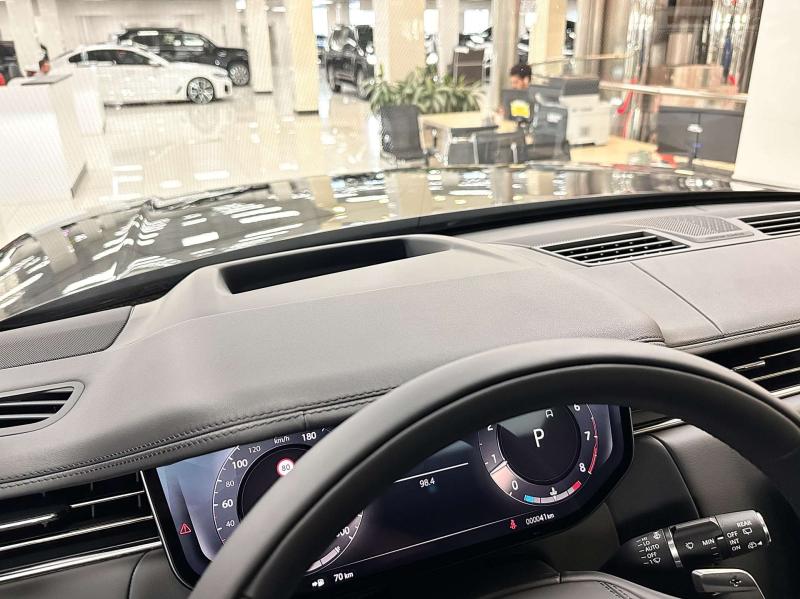 Land Rover Range Rover V Бензин 4.4 л. 530 л.с. автомат полный