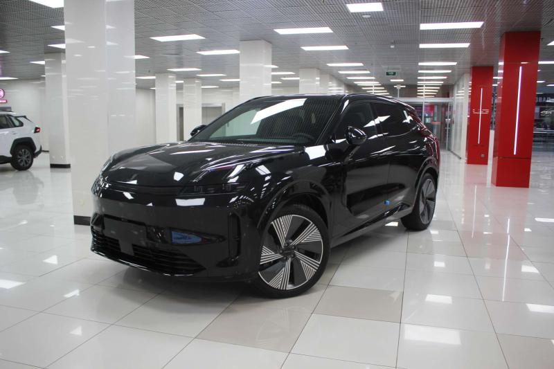 Lynk & Co 08  Гибрид 1.5 л. 593 л.с. автомат полный