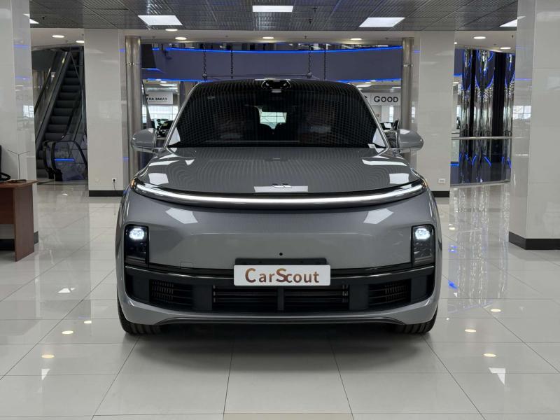 LiXiang L9 I Рестайлинг Гибрид 1.5 л. 449 л.с. автомат полный