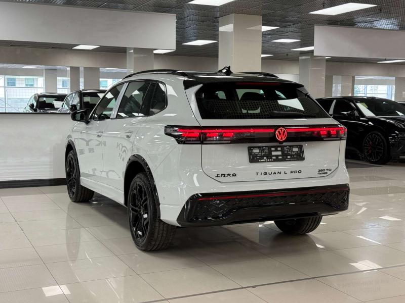 Volkswagen Tiguan III (China Market) Бензин 2 л. 220 л.с. робот полный