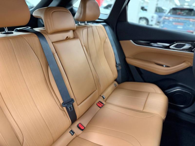 Geely Binyue Cool  Бензин 1.5 л. 174 л.с. робот передний