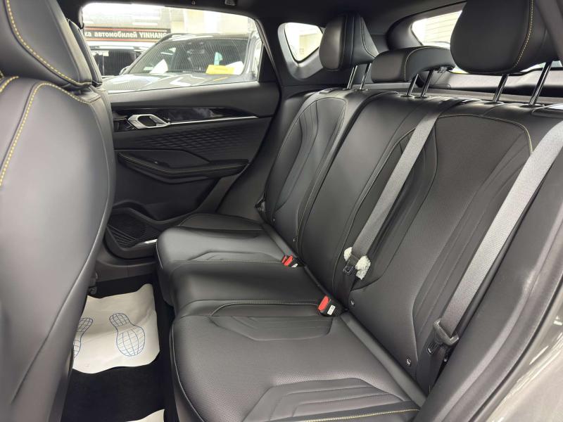 Geely Coolray I Рестайлинг Бензин 1.5 л. 172 л.с. робот передний