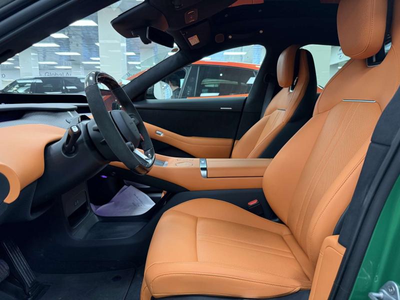 Xiaomi YU 7 1 поколение AT 4WD (690 л.с.)