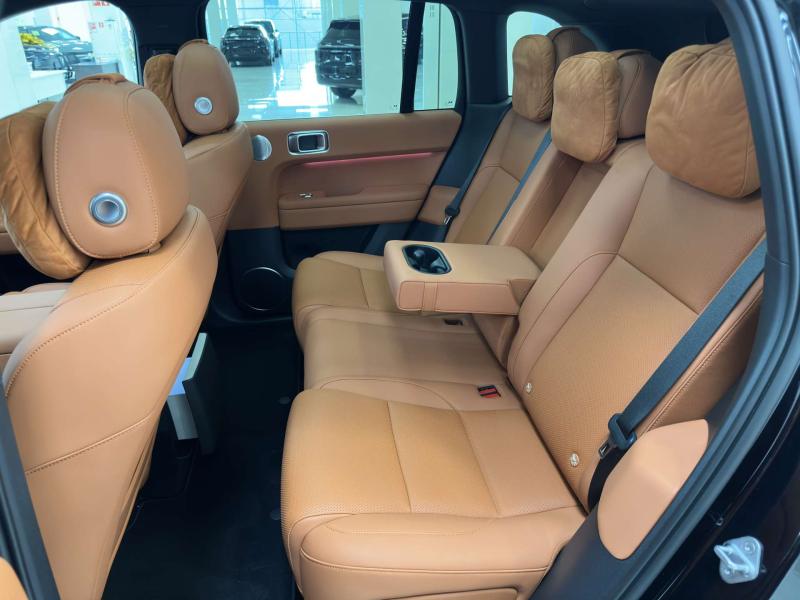 LiXiang L6  Гибрид 1.5 л. 408 л.с. автомат полный