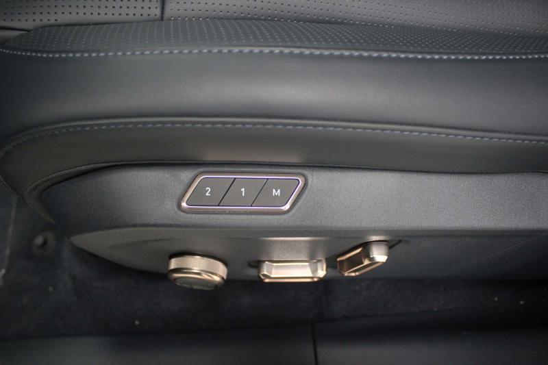 Lynk & Co 900 Поколение 1 AT Гибрид 2 л. (720 л.с.)