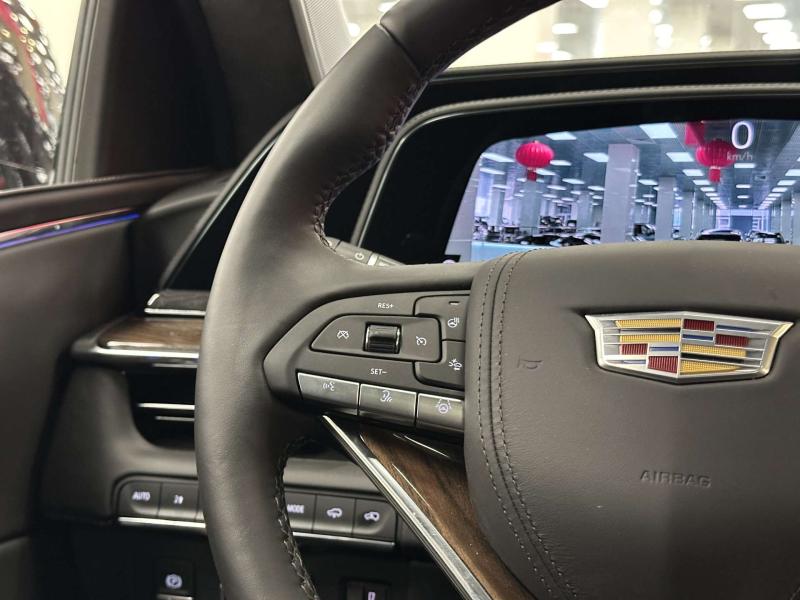 Cadillac Escalade V Рестайлинг Бензин 6.2 л. 420 л.с. автомат полный
